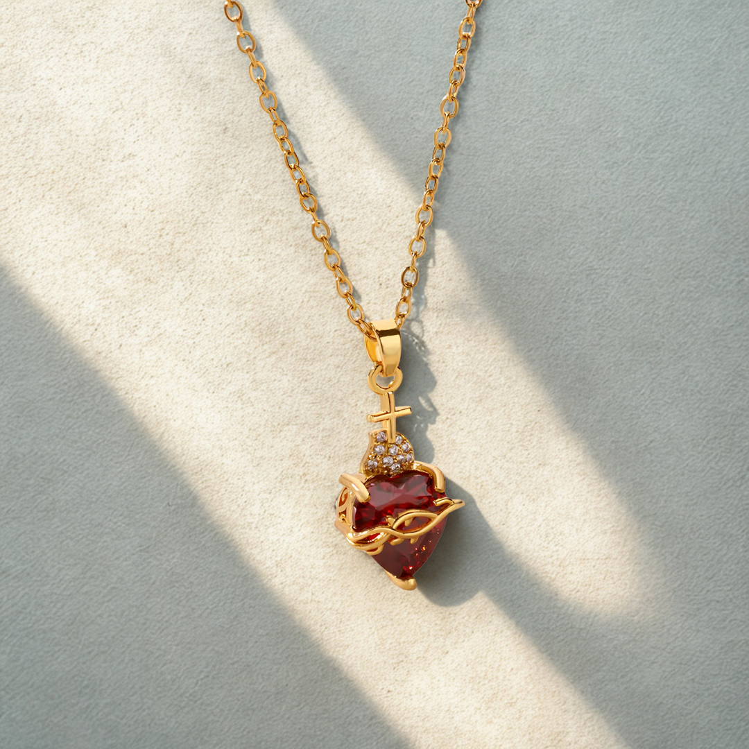 Corazón de Fe Necklace