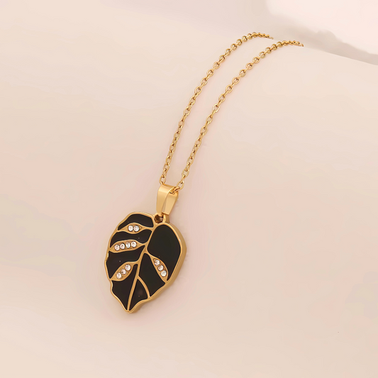 Aurea Black Necklace