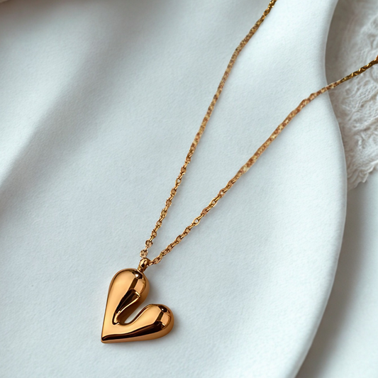 Amoré Gold Necklace